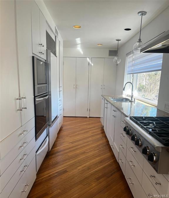 3 Artesian Way in Saint James, NY - Building Photo - Building Photo