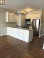 37 Military Cres in Brampton, ON - Building Photo