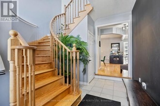 307 Northglen Blvd in Bowmanville, ON - Building Photo - Building Photo