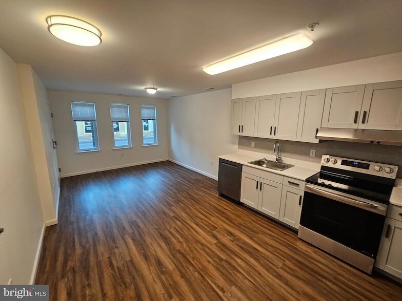 200 Hamilton Ave in Trenton, NJ - Building Photo