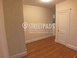 119 Sutherland Rd in Boston, MA - Building Photo - Building Photo