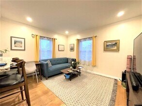 31 Cedar St in Cambridge, MA - Building Photo - Building Photo