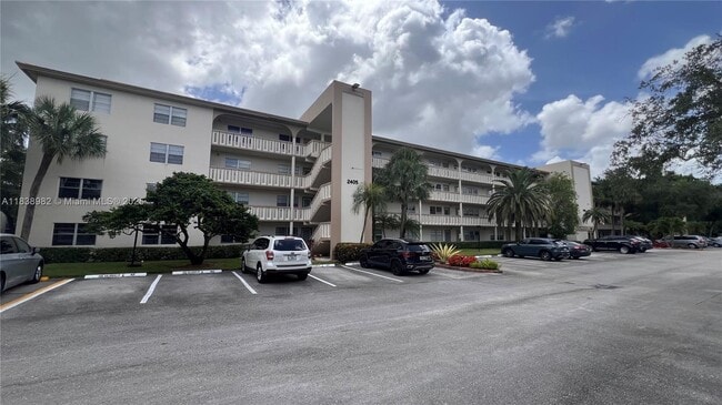 2405 Antigua Cir in Coconut Creek, FL - Building Photo - Building Photo