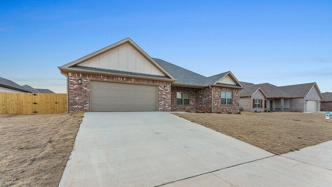 123 N Banner Ave in Farmington, AR - Building Photo - Building Photo