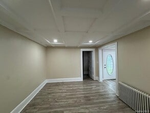 158 1st St in Hicksville, NY - Building Photo - Building Photo