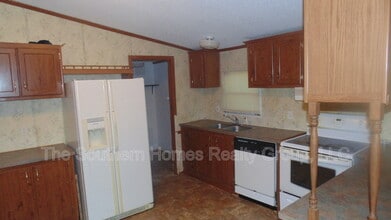 1430 Hammerhill Rd in Athens, TN - Building Photo - Building Photo