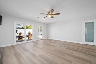 131 Opal Ave-Unit -131.5 in Newport Beach, CA - Building Photo - Building Photo
