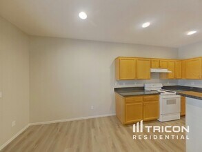 5929 Abyss Ct in North Las Vegas, NV - Foto de edificio - Building Photo