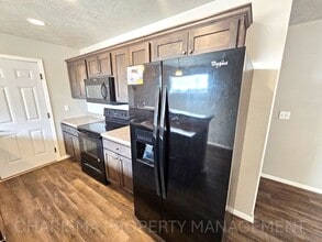 314 Macey Ave in Harrisburg, SD - Building Photo - Building Photo