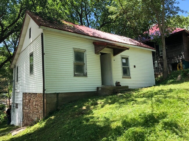 property at 130 W 5th St