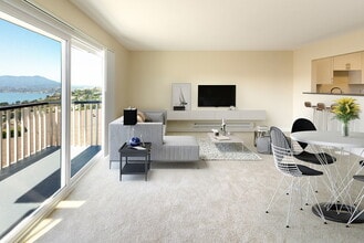 Vista Belvedere in Tiburon, CA - Building Photo - Building Photo