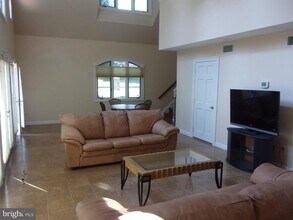7806 Glenhaven Ct in McLean, VA - Building Photo - Building Photo