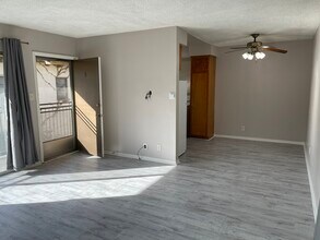 2328 N Beachwood Dr, Unit Apt 5 in Los Angeles, CA - Building Photo - Building Photo