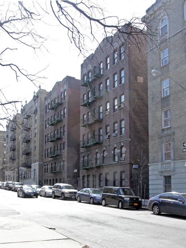 830 W 177th St in New York, NY - Foto de edificio - Building Photo