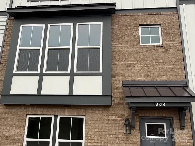 5029 Sunnybrae Pl in Charlotte, NC - Building Photo