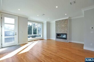 463 Roff Ave in Palisades Park, NJ - Building Photo - Building Photo