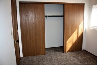 415 S Haverhill Rd, Unit 102 in El Dorado, KS - Foto de edificio - Building Photo