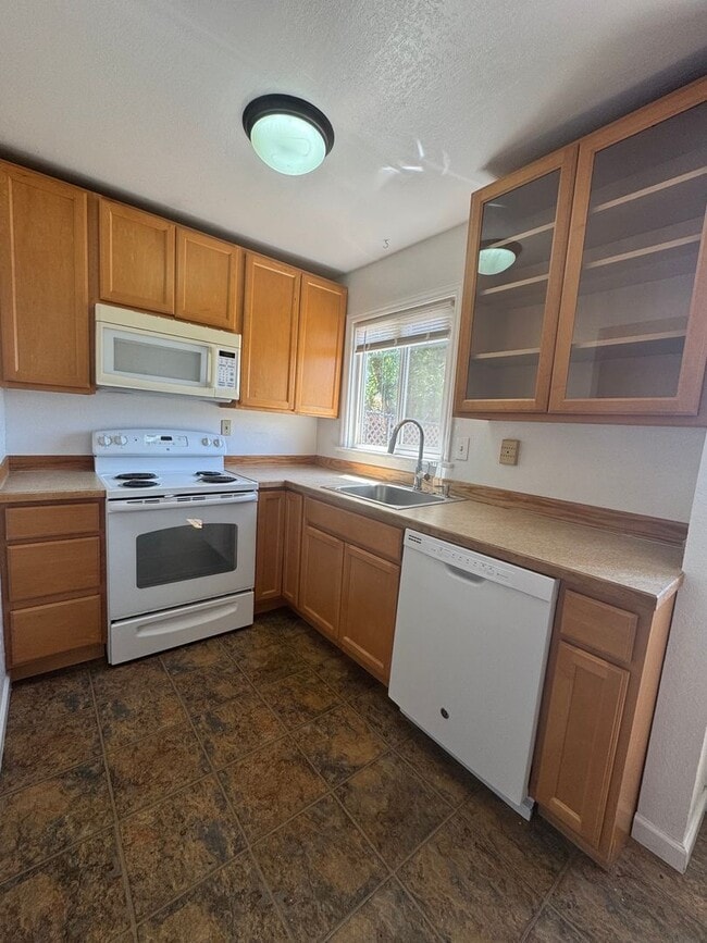 1818 Birch St in Klamath Falls, OR - Building Photo - Building Photo