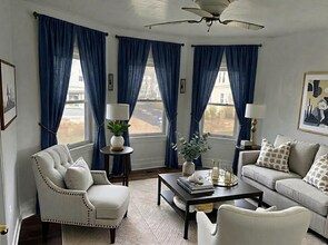 49 Carpenter St in Attleboro, MA - Foto de edificio - Building Photo