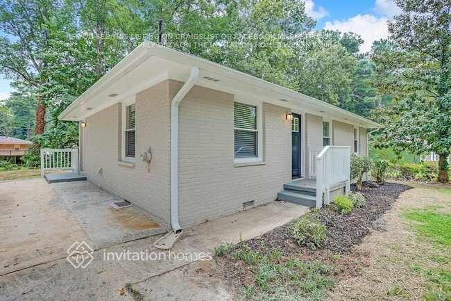 277 Rocking Hill Dr SW in Marietta, GA - Foto de edificio - Building Photo