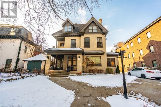 133 George St