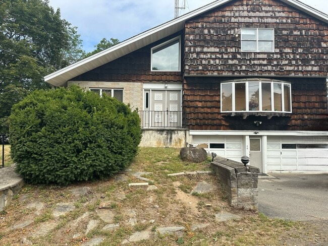 91 Bailey Ln in Milford, CT - Foto de edificio - Building Photo