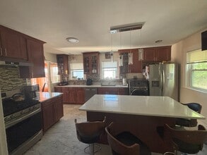 88 Fellsway E, Unit Unit 2 in Malden, MA - Building Photo - Building Photo