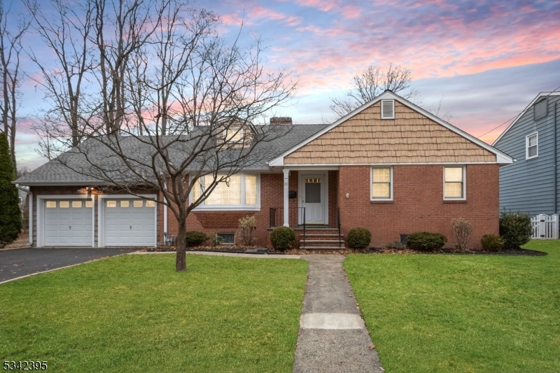 20 Dorchester Ave in Cranford, NJ - Building Photo