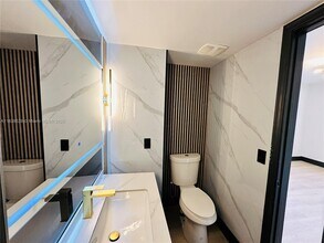 123 NW 93rd Ave in Pembroke Pines, FL - Building Photo - Building Photo