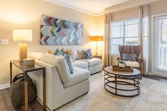 Chattahoochee Ridge in Sandy Springs, GA - Building Photo - Interior Photo