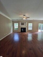 101 Stream Crossing Way in Greer, SC - Building Photo - Building Photo