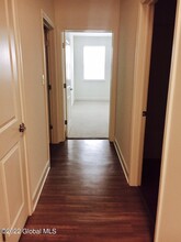 6 Alice Wagner Wy-Unit -17 in Niskayuna, NY - Building Photo - Building Photo