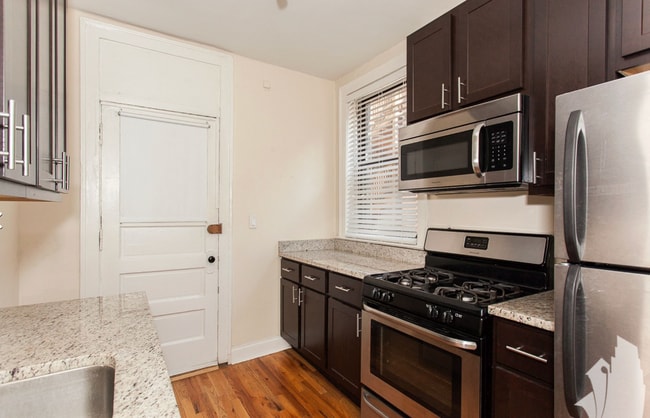 2175 W Giddings St, Unit 1 in Chicago, IL - Building Photo - Building Photo