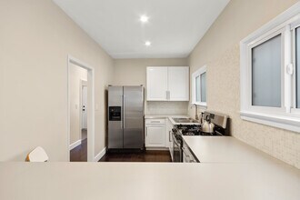 1118 Poinsettia Dr, Unit 1120 Lower in West Hollywood, CA - Building Photo - Building Photo