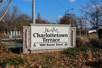 Charlottetown Terrace in Charlotte, NC - Foto de edificio - Building Photo