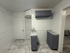 12578 Camden Ave in Detroit, MI - Building Photo - Building Photo