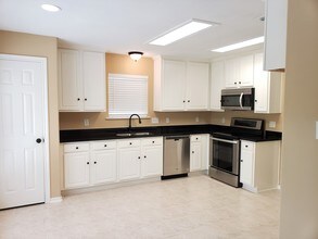 126 W Russet Grove Cir in Conroe, TX - Building Photo - Building Photo