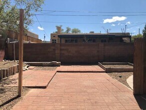 2714 San Rafael Ave SE in Albuquerque, NM - Building Photo - Building Photo