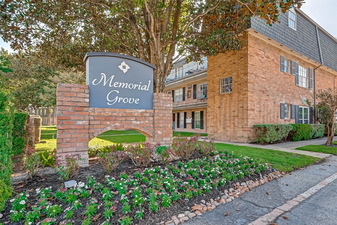 9023 Gaylord Dr in Houston, TX - Building Photo