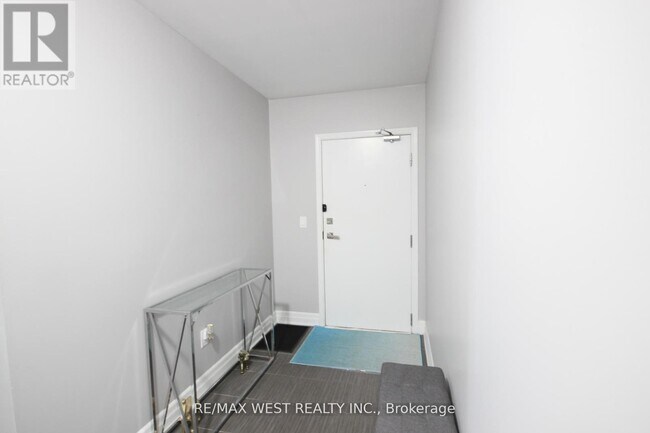 60 Baycliffe Cres in Brampton, ON - Building Photo - Building Photo