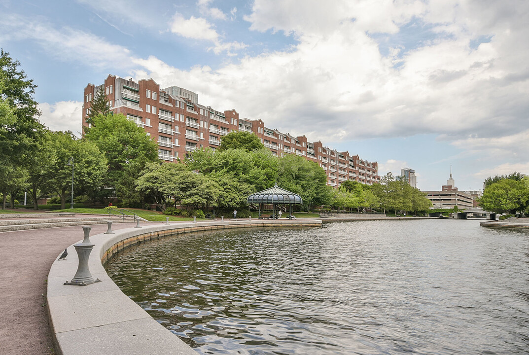 6 Canal Park in Cambridge, MA - Building Photo