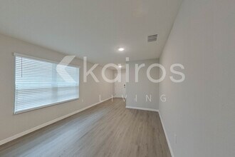 8710 SW 44th Ct in Ocala, FL - Foto de edificio - Building Photo