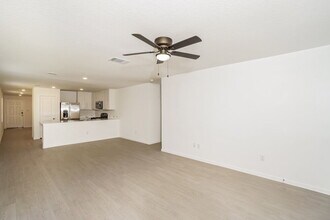 11525 Chestnut Barr Dr in Converse, TX - Building Photo - Building Photo