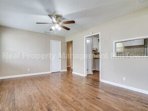 222 Pecos St in Garland, TX - Building Photo - Building Photo