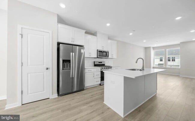 242 Talucci Dr in Downingtown, PA - Building Photo - Building Photo
