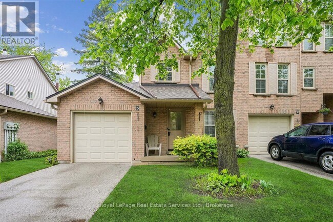 2272-2272 Mowat Ave in Oakville, ON - Building Photo - Building Photo