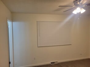 2613 34th Ave in Greeley, CO - Foto de edificio - Building Photo