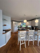 7 Spring Cove Rd in Narragansett, RI - Building Photo - Building Photo