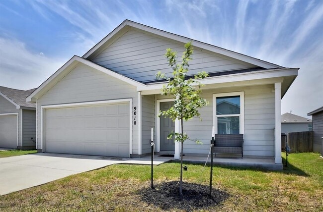 9018 Stellar Moon in San Antonio, TX - Building Photo - Building Photo