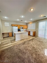 6751 Twisted Wood Dr in Las Vegas, NV - Building Photo - Building Photo